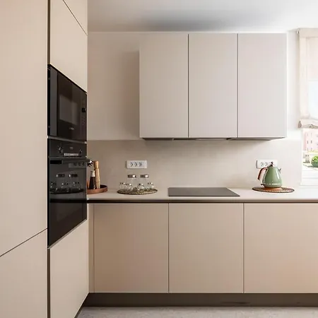 B & M Apartment