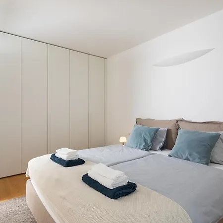 Apartment B & M