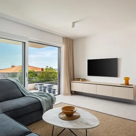B & M Apartment *